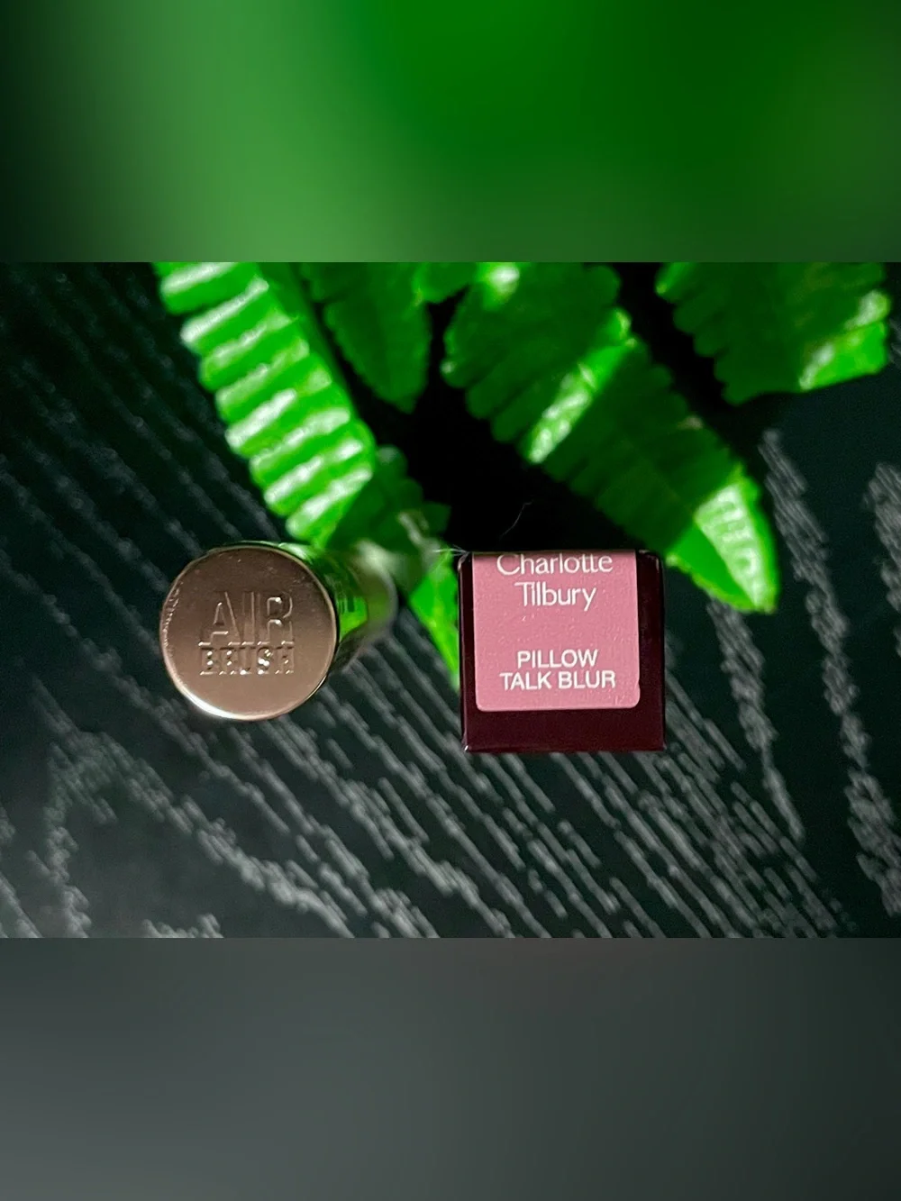 Charlotte Tilbury Airbrush Flawless Lip Blur - Shade Pillow Talk